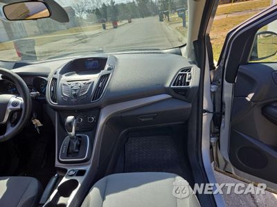 Piąte zdjęcie samochodu w środku: 2014 FORD ESCAPE SE VIN:1FMCU9G91EUA06072 - miniatura