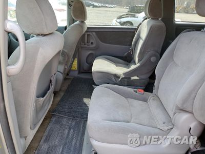 Zdjęcie 11 z 13 samochodu: 2005 TOYOTA SIENNA CE VIN:5TDZA23C95S261492 - miniatura