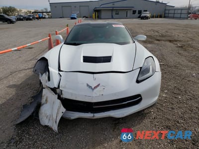 Piąte zdjęcie samochodu w środku: 2015 CHEVROLET CORVETTE STINGRAY 1LT VIN:1G1YA2D73F5104585 - miniatura