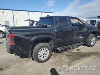 Trzecie zdjęcie samochodu z tyłu: 2024 TOYOTA TACOMA DOUBLE CAB VIN:3TMLB5JN9RM023477 - miniatura