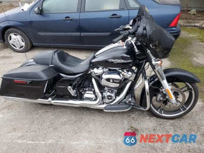 2018 HARLEY-DAVIDSON FLHX STREET GLIDE 1HD1KBC12JB662231 - główne zdjęcie licytacji z USA - miniatura