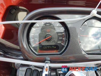Zdjęcie 7 z 10 samochodu: 2017 HARLEY-DAVIDSON FLTRXSE CVO ROAD GLIDE VIN:1HD1TCL11JB958117 - miniatura