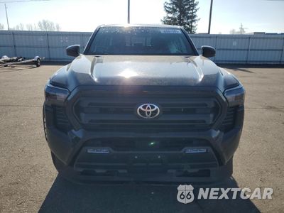 Piąte zdjęcie samochodu w środku: 2024 TOYOTA TACOMA DOUBLE CAB VIN:3TMLB5JN0RM052169 - miniatura