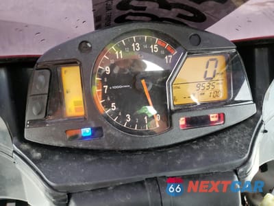 Zdjęcie 7 z 9 samochodu: 2012 HONDA CBR600 RR VIN:JH2PC4040CK500059 - miniatura