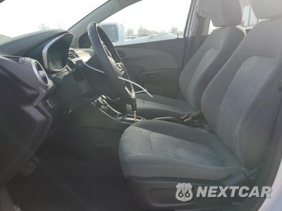 Zdjęcie 7 z 16 samochodu: 2017 CHEVROLET SONIC VIN:1G1JG6SH1H4174338 - miniatura