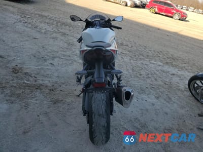 Czwarte zdjęcie samochodu z boku: 2024 KAWASAKI ZX636 K VIN:JKBZXJK13RA000313 - miniatura