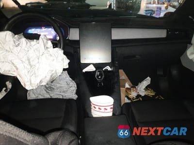 Zdjęcie 8 z 12 samochodu: 2022 POLESTAR 2 VIN:LPSED3KA7NL080364 - miniatura