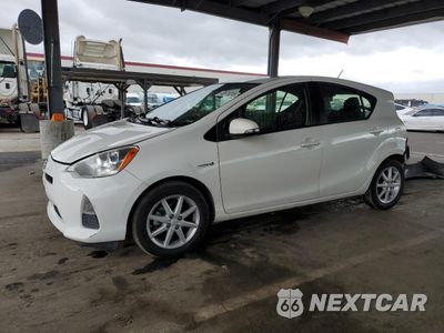2014 TOYOTA PRIUS C JTDKDTB34E1077123 - główne zdjęcie licytacji z USA - miniatura