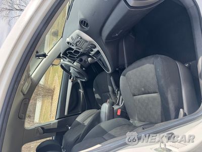 Piąte zdjęcie samochodu w środku: 2009 PONTIAC VIBE VIN:5Y2SM67019Z409879 - miniatura