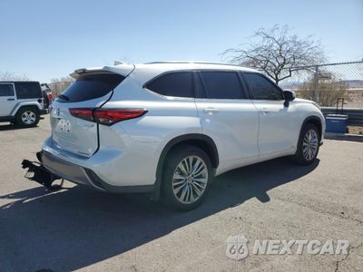 Trzecie zdjęcie samochodu z tyłu: 2023 TOYOTA HIGHLANDER HYBRID LIMITED VIN:5TDEBRCHXPS109465 - miniatura