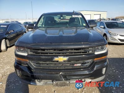 Piąte zdjęcie samochodu w środku: 2019 CHEVROLET SILVERADO LD K1500 LT VIN:2GCVKPEC3K1181663 - miniatura