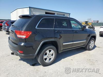 Trzecie zdjęcie samochodu z tyłu: 2012 JEEP GRAND CHEROKEE LAREDO VIN:1C4RJFAG6CC287849 - miniatura