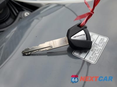 Zdjęcie 8 z 10 samochodu: 2019 KAWASAKI ZX636 K VIN:JKBZXJG14KA001341 - miniatura