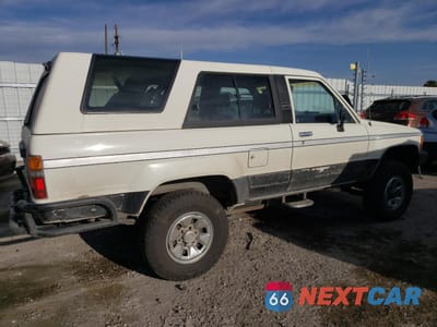 Trzecie zdjęcie samochodu z tyłu: 1986 TOYOTA 4RUNNER RN60 VIN:JT4RN62D6G0046230 - miniatura