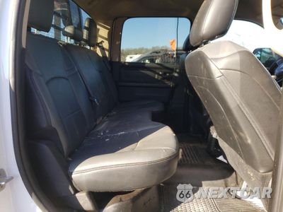 Zdjęcie 10 z 12 samochodu: 2019 RAM 5500 VIN:3C7WRNFL5KG550195 - miniatura