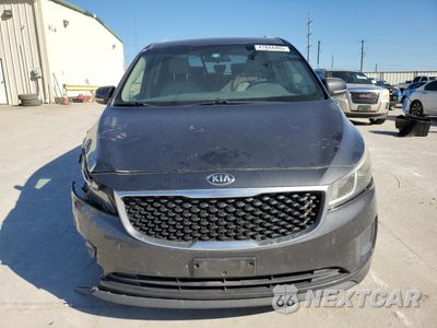 Piąte zdjęcie samochodu w środku: 2015 KIA SEDONA LX VIN:KNDMB5C1XF6040640 - miniatura