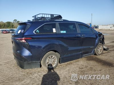 Trzecie zdjęcie samochodu z tyłu: 2024 TOYOTA SIENNA XLE VIN:5TDJSKFC5RS117675 - miniatura