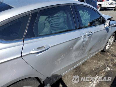 Zdjęcie 10 z 12 samochodu: 2016 FORD FUSION SE VIN:1FA6P0H77G5116239 - miniatura