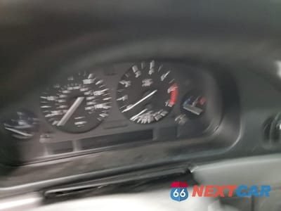 Zdjęcie 9 z 13 samochodu: 2000 BMW 540 I VIN:WBADN5348YGC94927 - miniatura