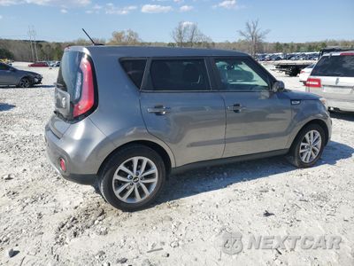 Trzecie zdjęcie samochodu z tyłu: 2017 KIA SOUL + VIN:KNDJP3A50H7466557 - miniatura