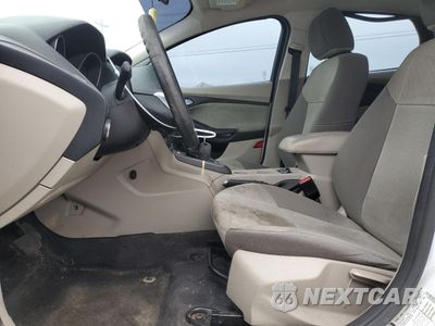 Zdjęcie 7 z 12 samochodu: 2014 FORD FOCUS SE VIN:1FADP3F28EL370650 - miniatura