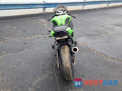 Czwarte zdjęcie samochodu z boku: 2012 KAWASAKI ZX600 R VIN:JKAZX4R19CA037501 - miniatura