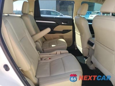 Zdjęcie 11 z 13 samochodu: 2015 TOYOTA HIGHLANDER LIMITED VIN:5TDKKRFHXFS106028 - miniatura
