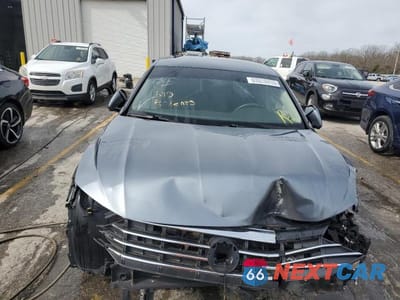 Piąte zdjęcie samochodu w środku: 2019 VOLKSWAGEN JETTA S VIN:3VWC57BU7KM093541 - miniatura