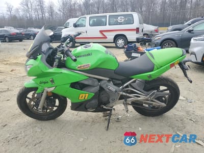 Trzecie zdjęcie samochodu z tyłu: 2009 KAWASAKI EX650 C VIN:JKAEXEC199DA26537 - miniatura