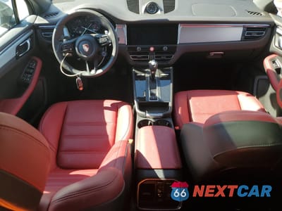 Zdjęcie 8 z 13 samochodu: 2024 PORSCHE MACAN BASE VIN:WP1AA2A50RLB19104 - miniatura