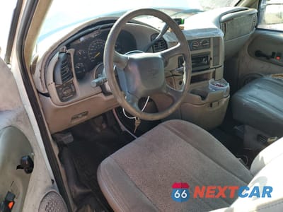 Zdjęcie 8 z 15 samochodu: 2000 CHEVROLET ASTRO VIN:1GCDM19W9YB148845 - miniatura