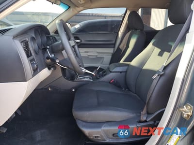 Zdjęcie 7 z 13 samochodu: 2006 DODGE MAGNUM SE VIN:2D4FV47T06H119435 - miniatura