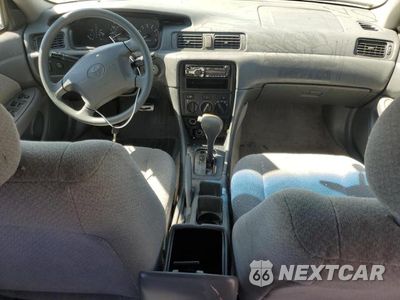 Zdjęcie 8 z 12 samochodu: 2001 TOYOTA CAMRY CE VIN:4T1BG22K41U106245 - miniatura