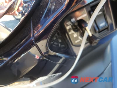 Zdjęcie 8 z 9 samochodu: 2018 HONDA PCX 150 VIN:RLHKF1807JY301837 - miniatura
