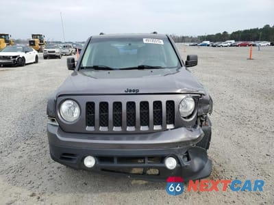 Piąte zdjęcie samochodu w środku: 2015 JEEP PATRIOT SPORT VIN:1C4NJPBA1FD399570 - miniatura