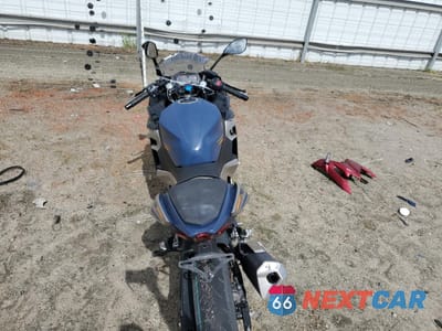 Zdjęcie 6 z 10 samochodu: 2023 KAWASAKI EX400 VIN:JKAEXKG13PDAL8656 - miniatura