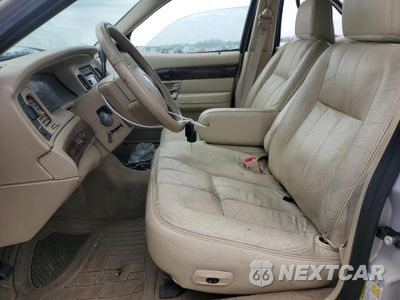 Zdjęcie 7 z 14 samochodu: 2010 MERCURY GRAND MARQUIS LS VIN:2MEBM7FV8AX605314 - miniatura