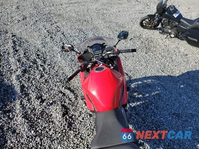 Zdjęcie 6 z 9 samochodu: 2012 KAWASAKI EX650 EC VIN:JKAEXEE15CDA00991 - miniatura