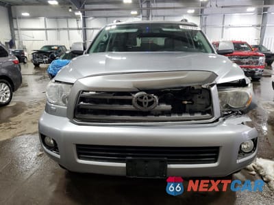 Piąte zdjęcie samochodu w środku: 2011 TOYOTA SEQUOIA SR5 VIN:5TDBM5G11BS001506 - miniatura