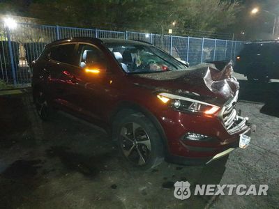 Czwarte zdjęcie samochodu z boku: 2018 HYUNDAI TUCSON VALUE VIN:KM8J3CA2XJU782455 - miniatura
