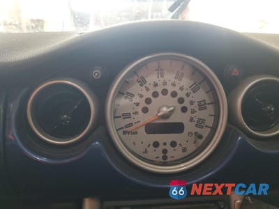 Zdjęcie 9 z 12 samochodu: 2005 MINI COOPER VIN:WMWRF33575TF62966 - miniatura