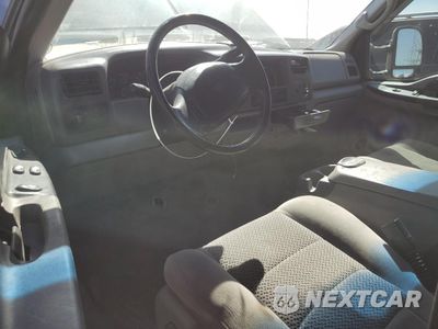 Zdjęcie 8 z 12 samochodu: 2001 FORD F250 SUPER DUTY VIN:3FTNX20F41MA44650 - miniatura