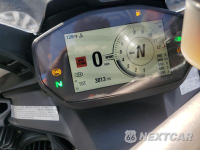 Zdjęcie 7 z 10 samochodu: 2021 DUCATI PANIGALE V2 VIN:ZDMHAATW5MB005120 - miniatura