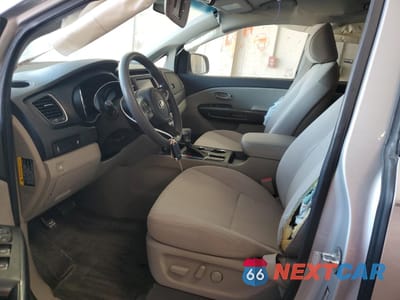 Zdjęcie 7 z 15 samochodu: 2021 KIA SEDONA LX VIN:KNDMB5C1XM6667206 - miniatura