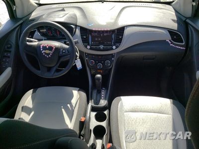 Zdjęcie 8 z 13 samochodu: 2020 CHEVROLET TRAX LS VIN:3GNCJKSBXLL187587 - miniatura