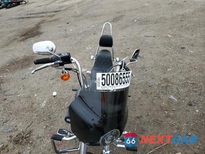 Piąte zdjęcie samochodu w środku: 2017 HARLEY-DAVIDSON FXDB DYNA STREET BOB VIN:1HD1GXM10HC320049 - miniatura