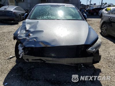 Piąte zdjęcie samochodu w środku: 2018 HYUNDAI ELANTRA SEL VIN:KMHD84LF3JU609686 - miniatura