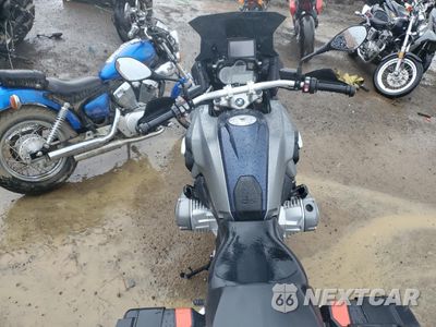 Zdjęcie 6 z 8 samochodu: 2016 BMW R1200 GS VIN:WB10A1100GZ670961 - miniatura
