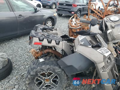 Zdjęcie 6 z 10 samochodu: 2014 POLARIS SPORTSMAN 850 VIN:4XADN8EAXEA110498 - miniatura