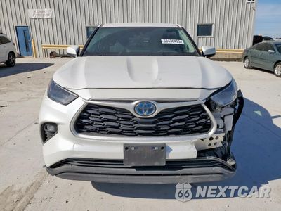 Piąte zdjęcie samochodu w środku: 2023 TOYOTA HIGHLANDER HYBRID LE VIN:5TDBBRCH5PS133532 - miniatura